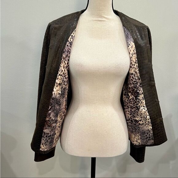 CHICOS Brown Embossed Faux
Snakeskin~Leopard Satin
Lined~Stud/Bead Jacket~1~S/
M - Picture 2 of 5